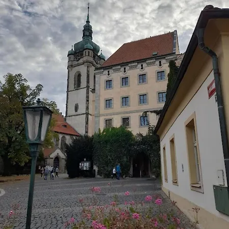 Lev I Sova 公寓式酒店