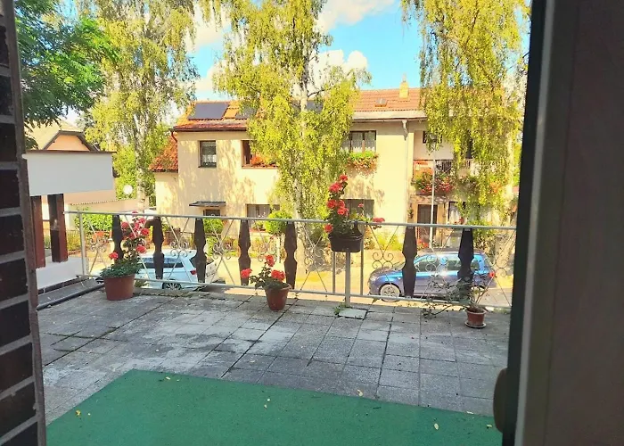 Lev I Sova 3* Mělník