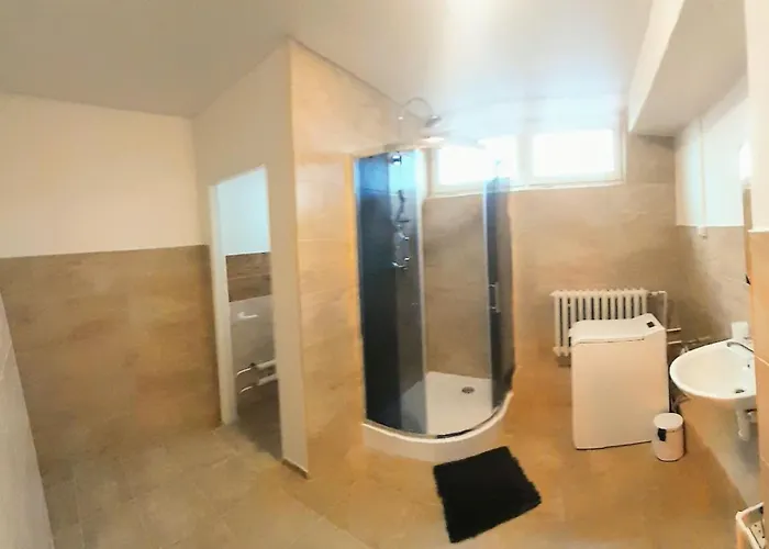 Lev I Sova 3* Mělník